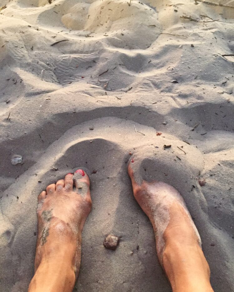 natalie imbruglia feet 1