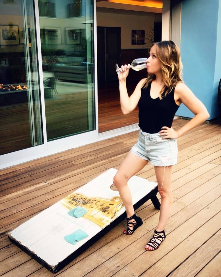 natalie lander feet 2