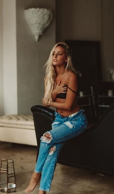 natalie reynolds feet 2