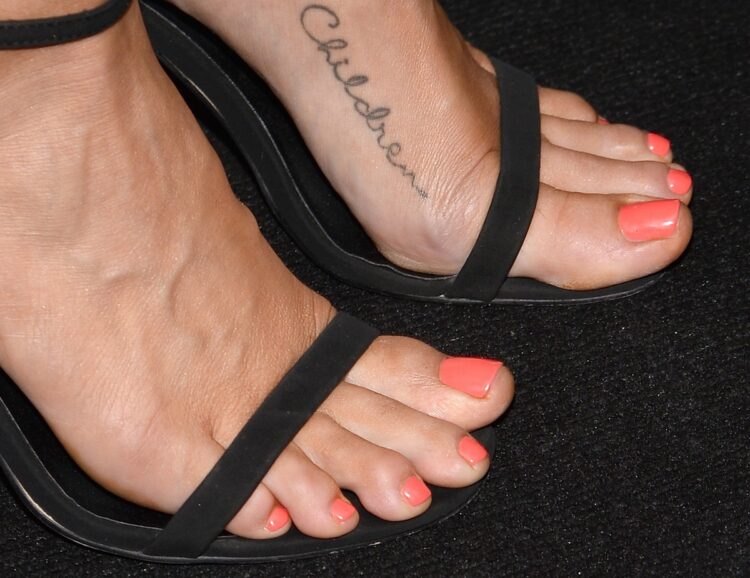 natalie zea feet