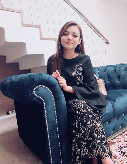 natasha elyzza feet 5