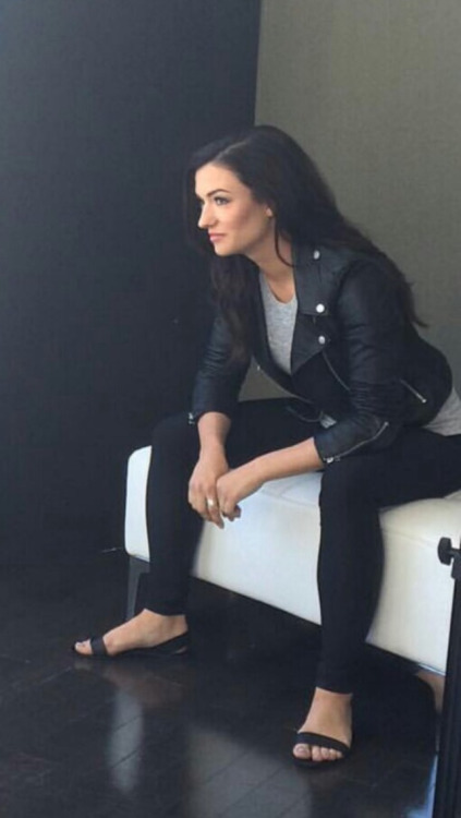 natasha negovanlis feet 2