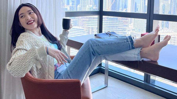 natasha wilona feet 3