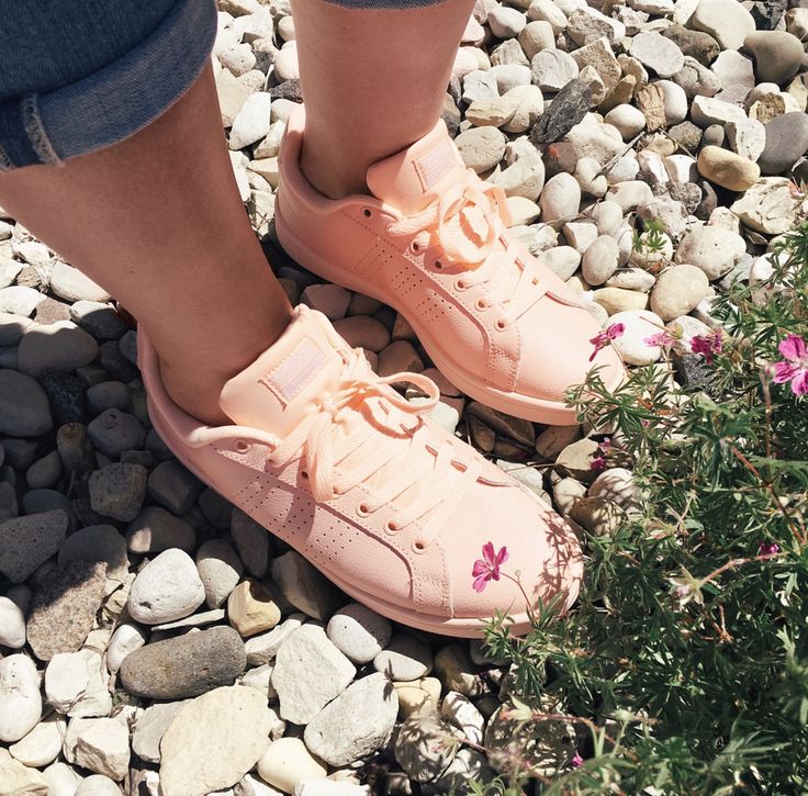 nathalia gutierrez feet 5