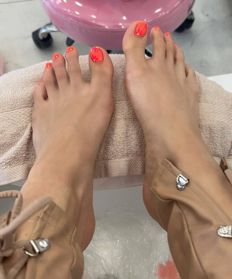 nathalie paris feet 1