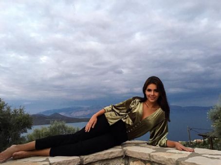 nathalie yasmin mogbelzada feet 4