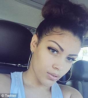 naudia donald feet 6