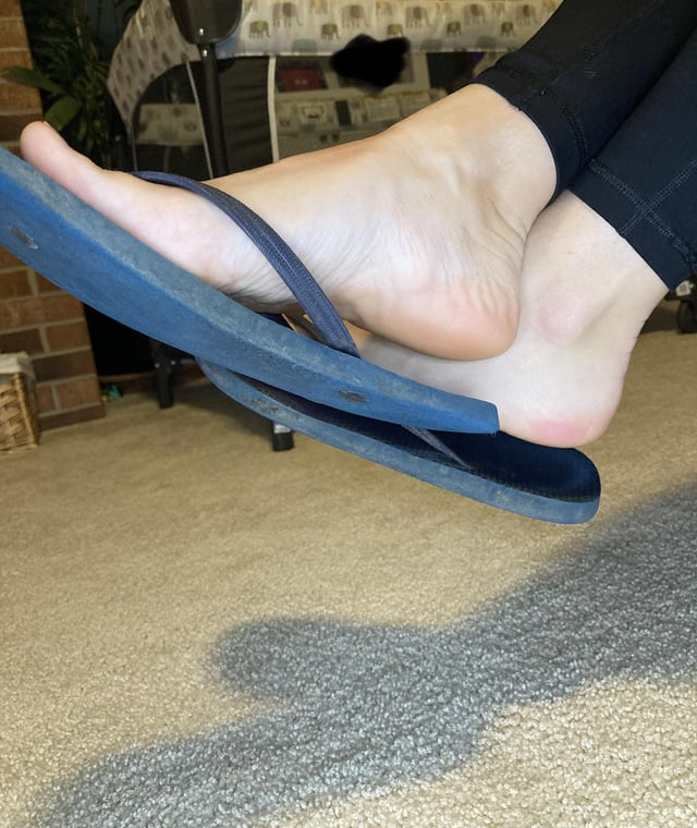 navy johnson feet 2