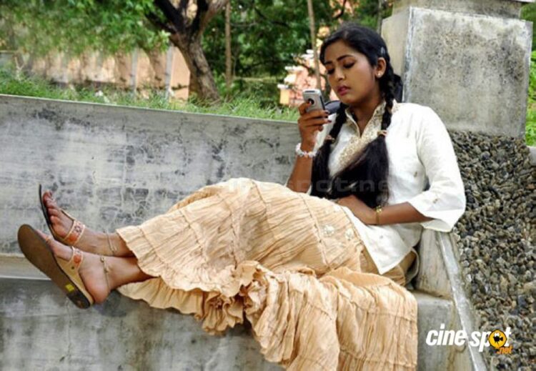 navya nair feet 2