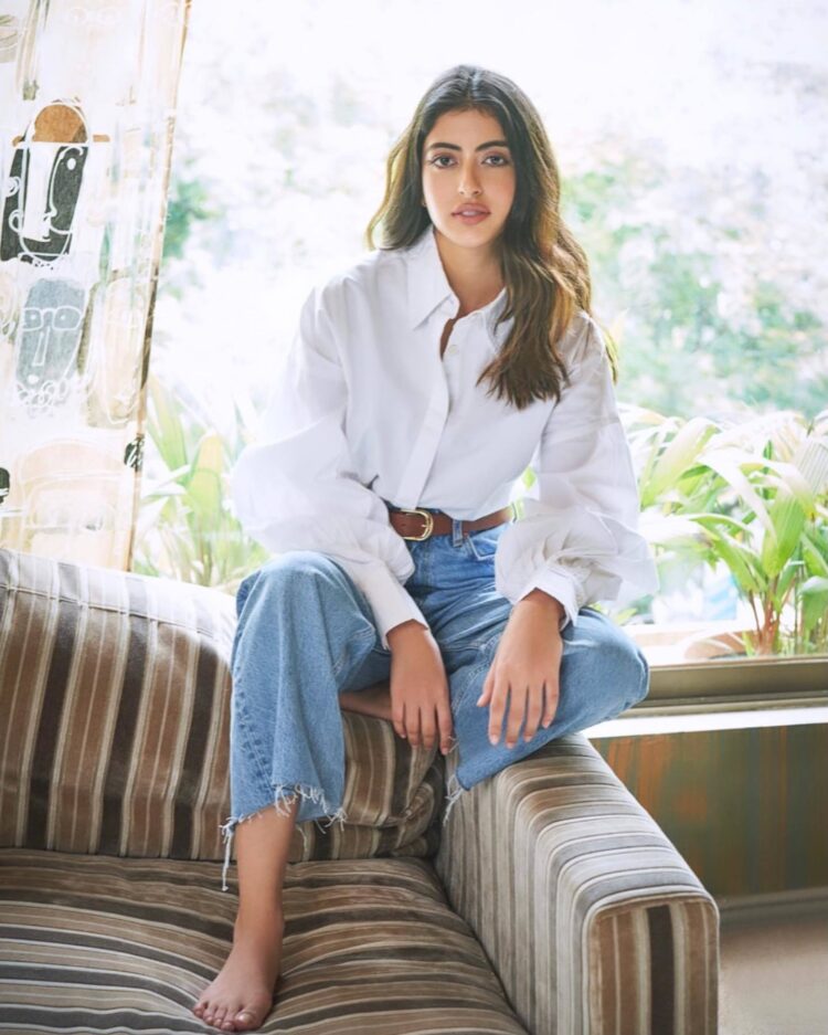 navya naveli nanda feet