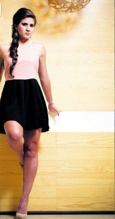 nayeli rangel feet 2