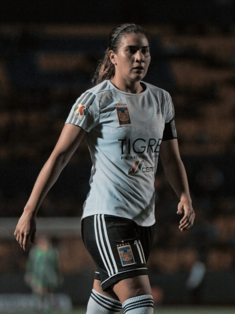 nayeli rangel feet 5 scaled