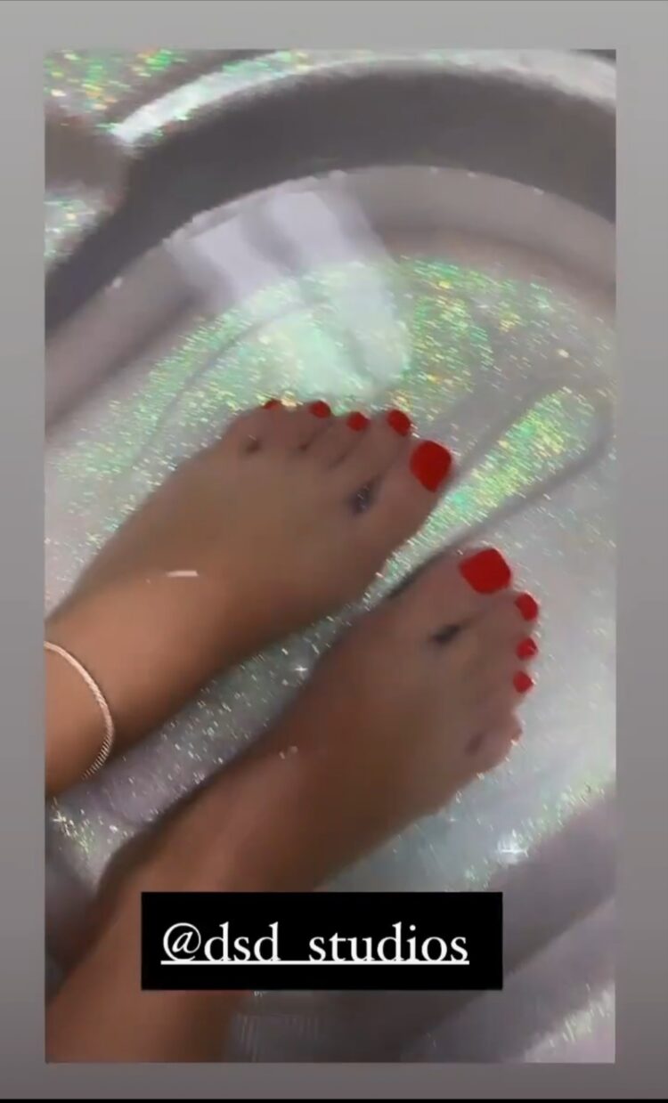 nayer feet 4