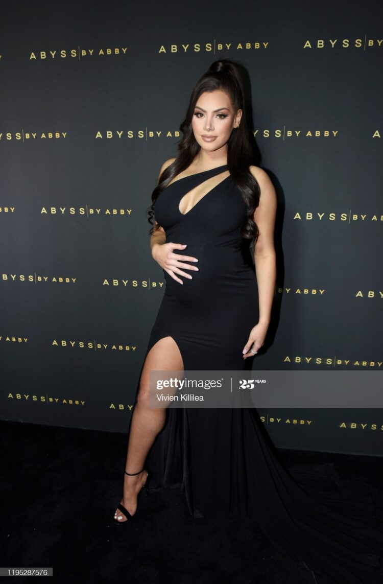 nazanin kavari feet 4