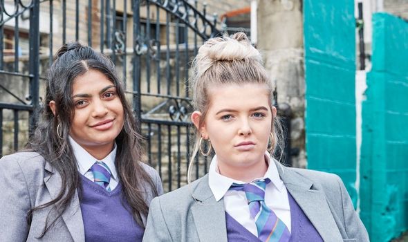 nazmeen kauser feet 5