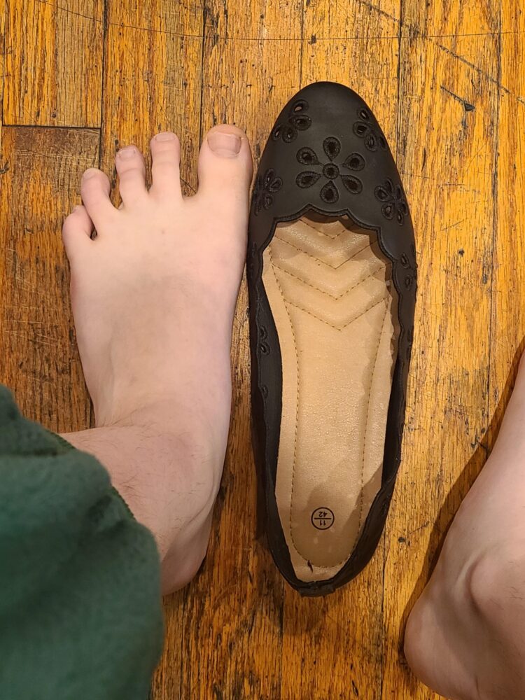 neely quesada feet scaled