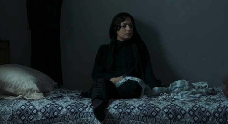 negar javaherian feet 1