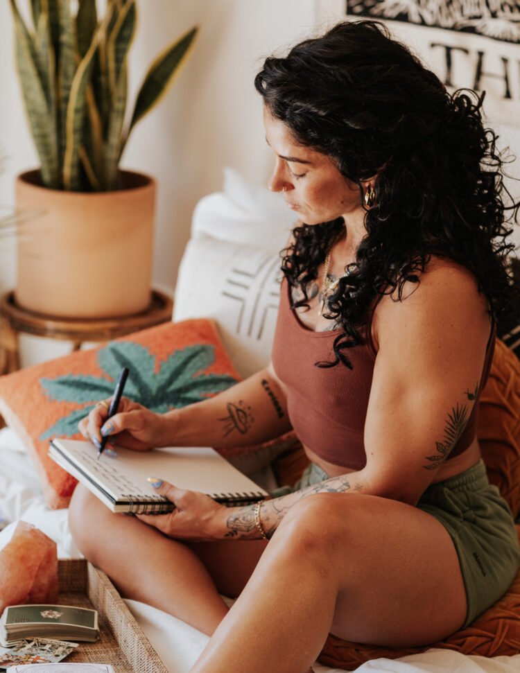 neghar fonooni feet 4