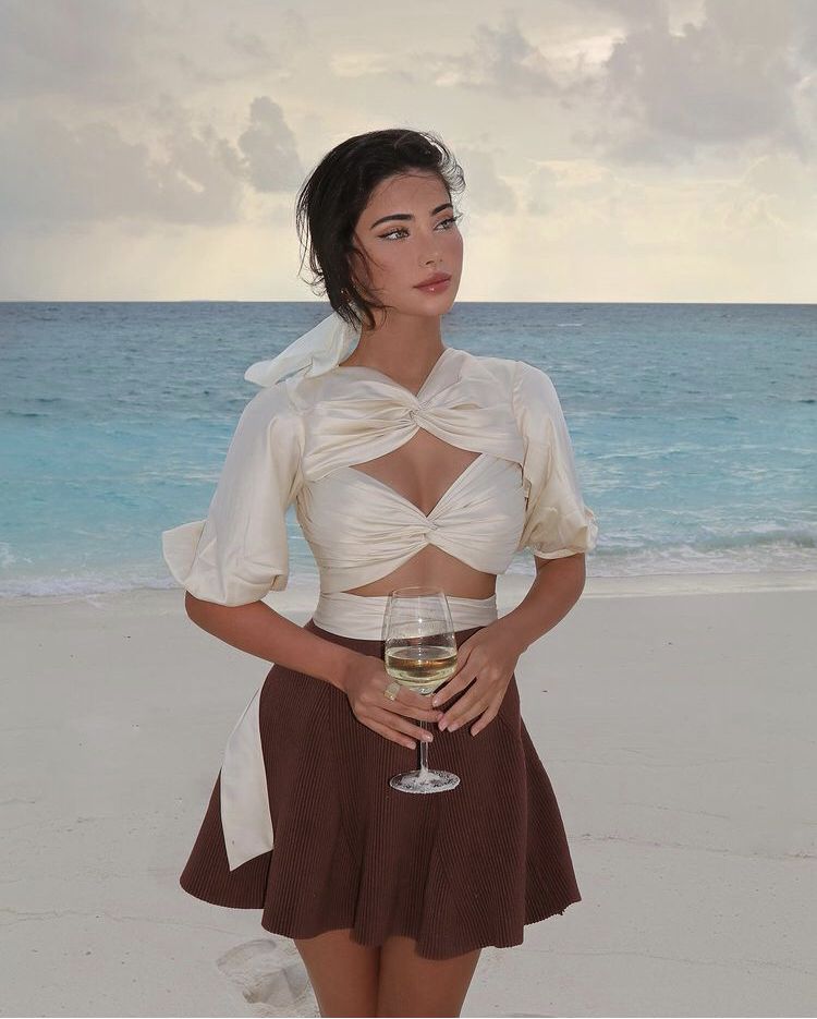 negin ghalavand feet 5