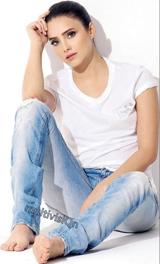 nehir erdogan feet 4