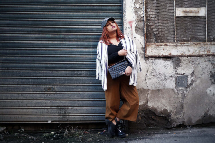 neila romeyssa feet 5