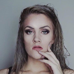 nellie krokstad feet 6