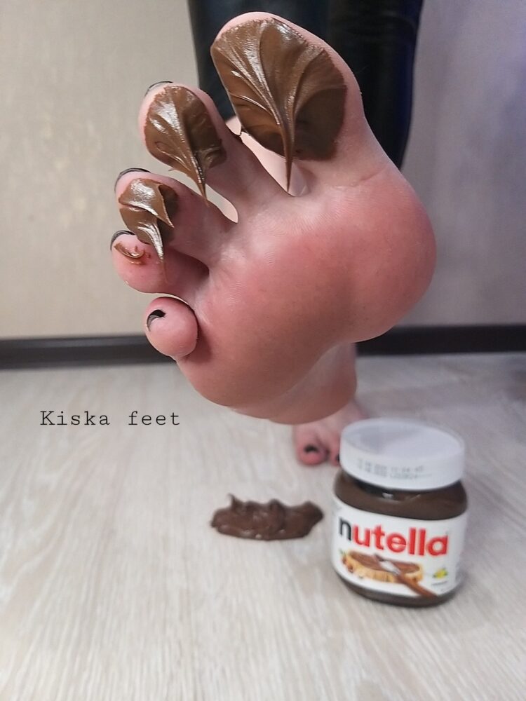 neltellaa feet 4