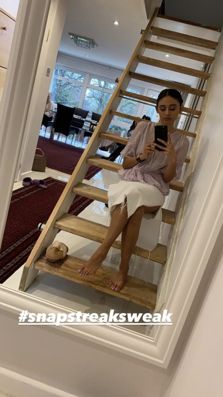 nelufar hedayat feet 5