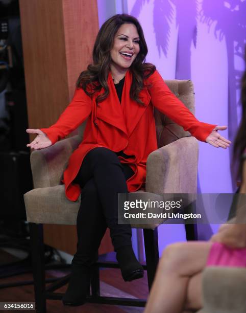 nely galan feet 5
