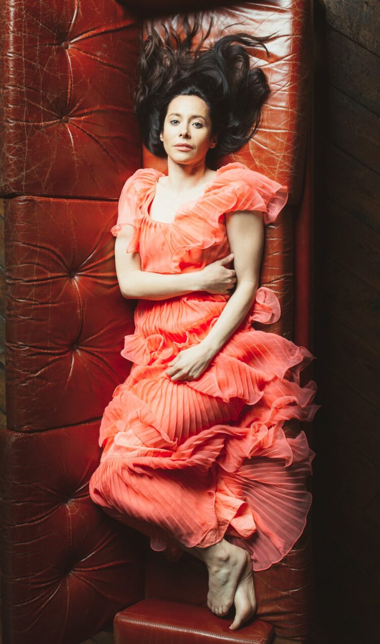 nerina pallot feet scaled