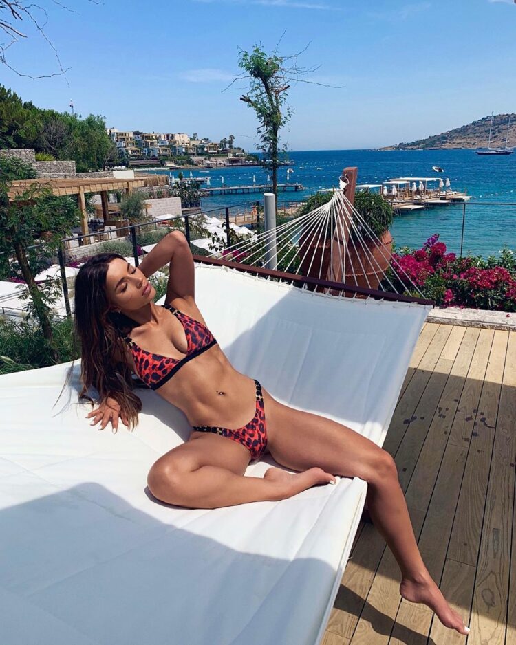 nermina pieters feet 5