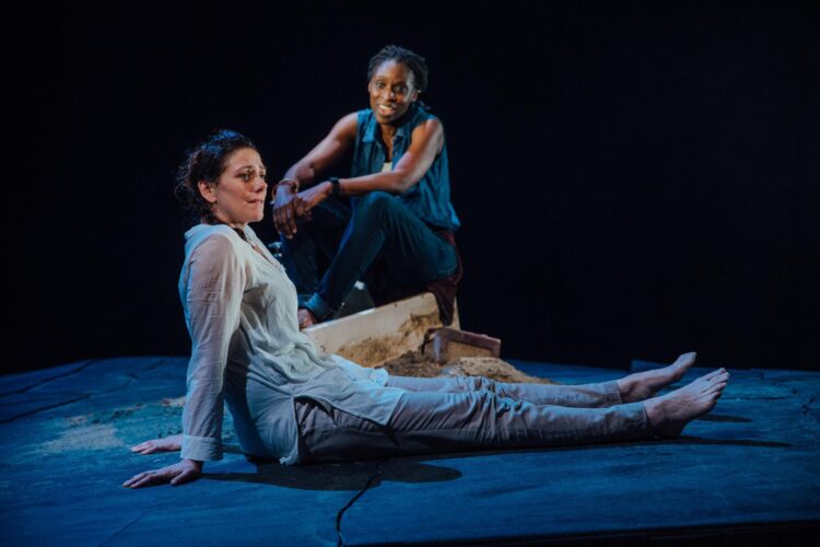 neve mcintosh feet 3