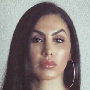 neveen ismail feet 5