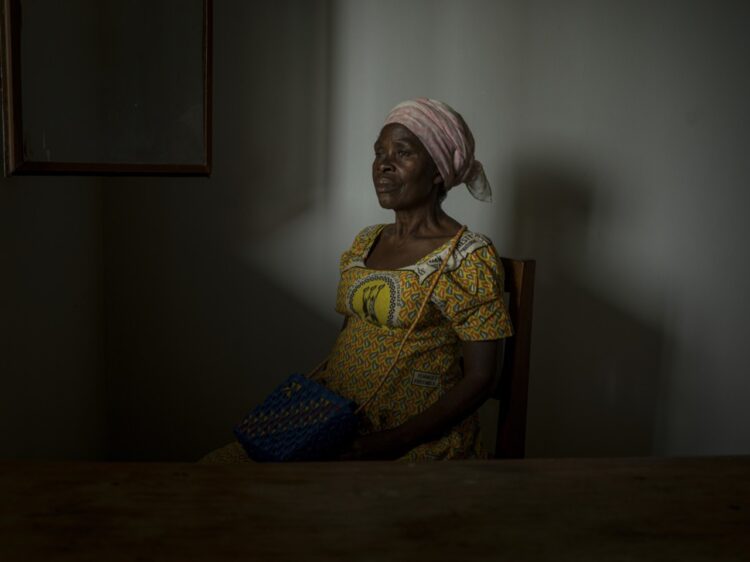 newsha tavakolian feet 4