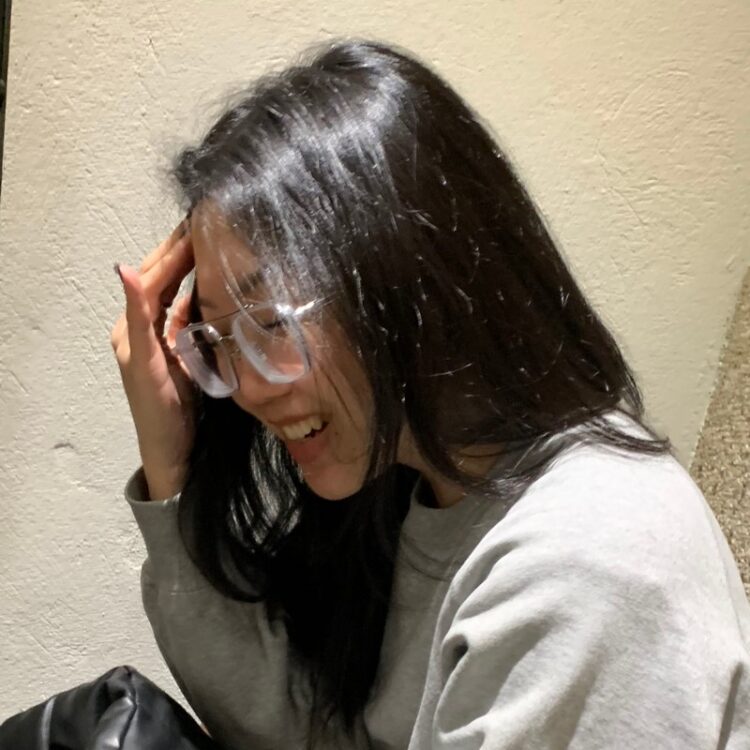 ngo lan huong feet 5