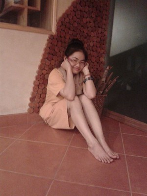 nguyen thuy linh feet 1