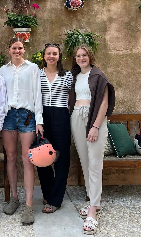 niamh charles feet 3