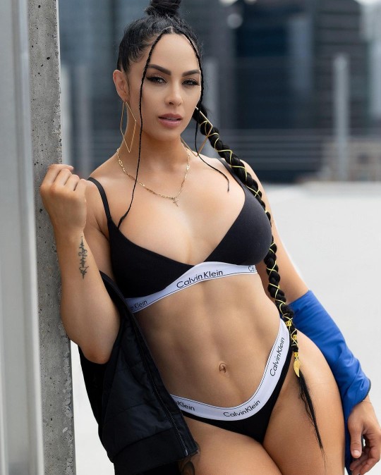 nicci lee ellison feet 5