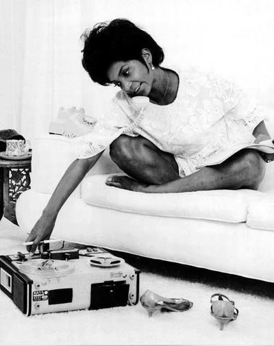 nichelle nichols feet 2