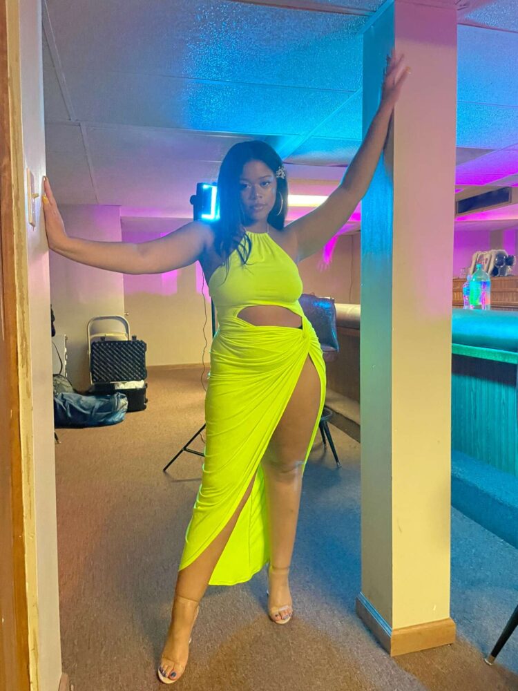 nichole true voice feet 1