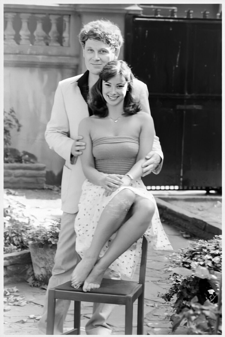 nicola bryant feet 5