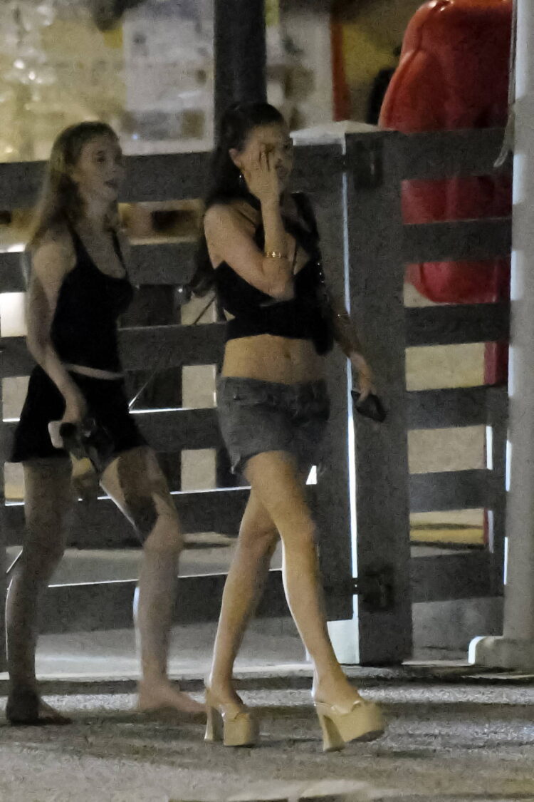 nicola franta feet 4