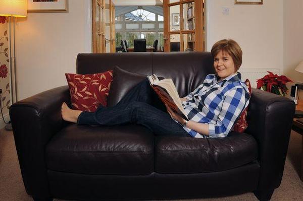 nicola sturgeon feet 2