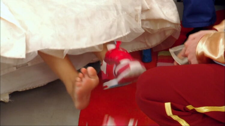 nicole anderson feet 5