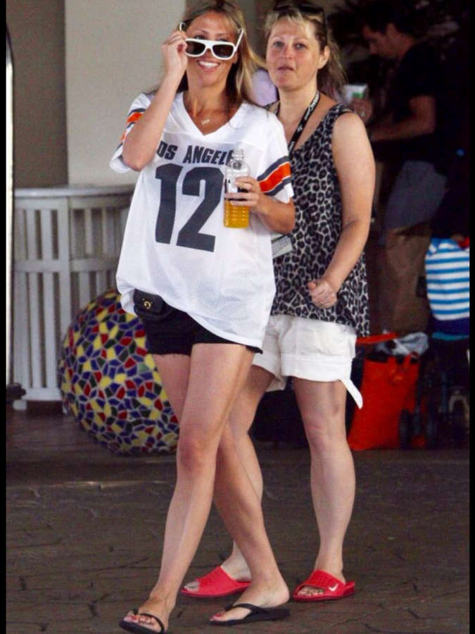 nicole appleton feet 6