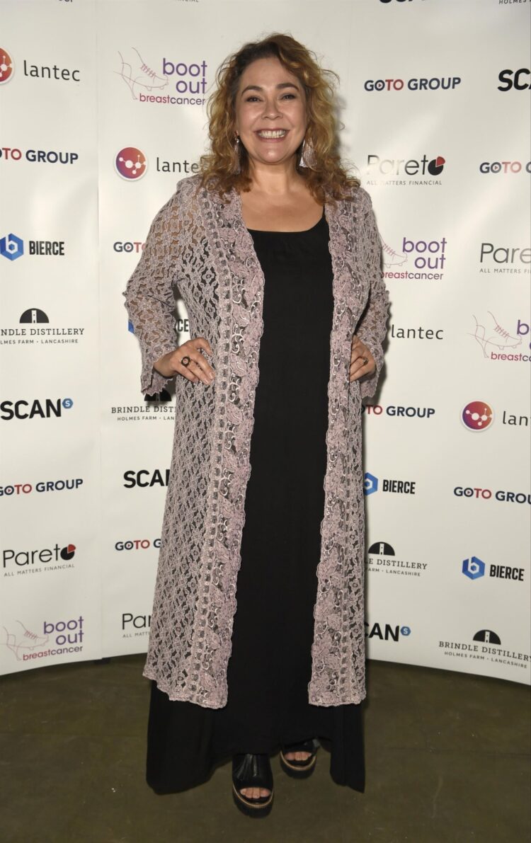 nicole barber lane feet scaled