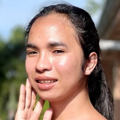 nicole barrientos nacorda feet 1