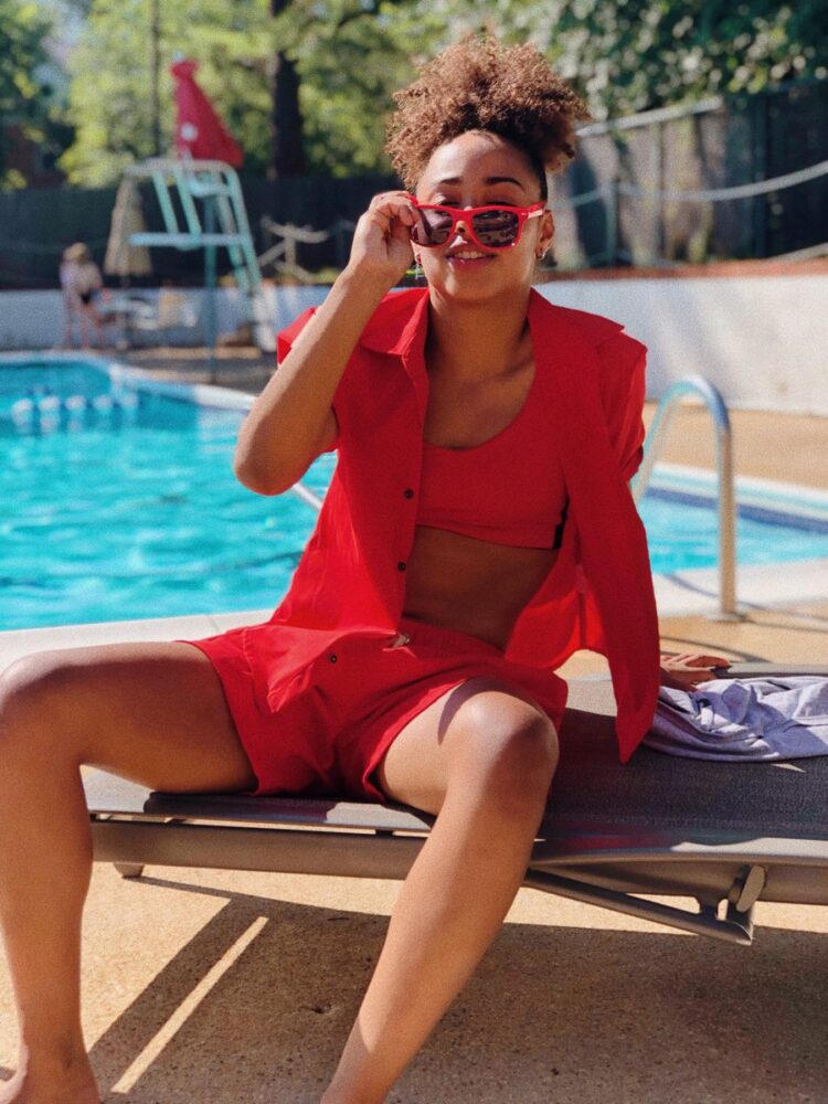 nicole bloomgarden feet