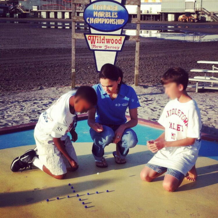 nicole brewer feet 5