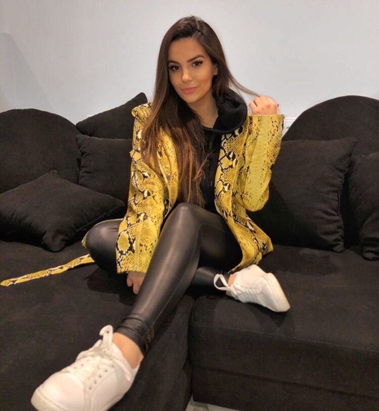 nicole corrales feet 2